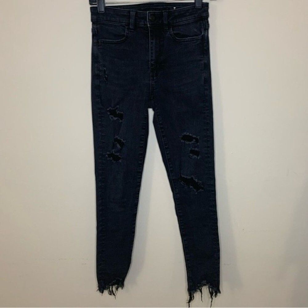 American Eagle Black Super Hi-Rise Distressed Crop Jegging Size 0